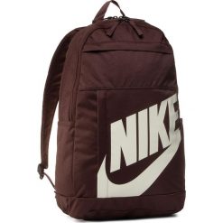 Plecak NIKE - BA5876-227 Brązowy. Pomarańczowe plecaki męskie Nike, bez wzorów, z materiału, sportowe. Za 119,00 zł.