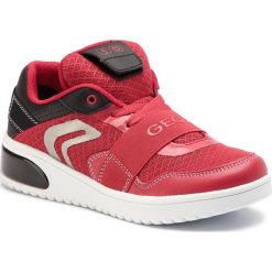 Sneakersy GEOX - J Xled B. B J927QB 01454 C0020 D Red/Black. Czerwone trampki chłopięce Geox, bez wzorów, ze skóry ekologicznej, na sznurówki. W wyprzedaży za 229,00 zł.