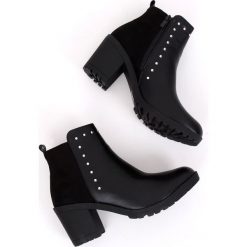 Botki na stabilnym obcasie czarne Y8163 Black. Czarne botki damskie ButyModne, z zamszu, rockowe, bez obcasa, na zamek. Za 119,00 zł.
