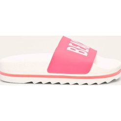 TheWhiteBrand - Klapki. Różowe klapki damskie TheWhiteBrand, bez wzorów, z materiału, bez obcasa, na obcasie. Za 169,90 zł.