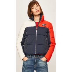 Tommy Jeans - Kurtka. Niebieskie kurtki damskie Tommy Jeans, s, bez wzorów, z poliesteru, krótkie, bez kaptura. W wyprzedaży za 749,90 zł.