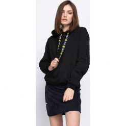 Czarna Bluza Behind Me. Czarne bluzy rozpinane damskie Born2be, l, z kapturem. Za 39,99 zł.