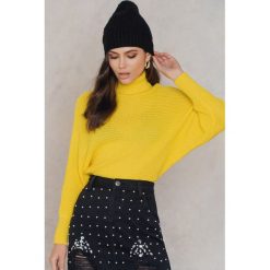Golfy damskie: NA-KD Sweter z dzianiny z wywijanym golfem – Yellow