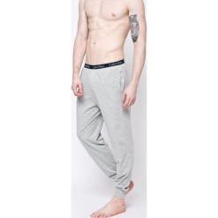 Calvin Klein Underwear - Spodnie piżamowe. Szare piżamy męskie Calvin Klein Underwear, l, z bawełny. W wyprzedaży za 119,90 zł.