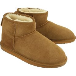 EMU AUSTRALIA W10937 STINGER MICRO chestnut, botki damskie. Brązowe botki damskie EMU Australia, z wełny, bez obcasa, bez zapięcia. W wyprzedaży za 439,90 zł.