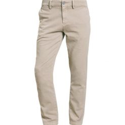 Chinosy męskie: 7 for all mankind SLIMMY Chinosy sand