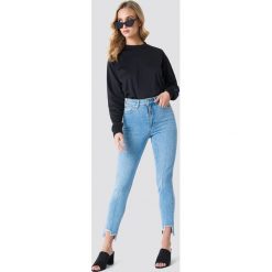 Spodnie damskie: NA-KD Jeansy slim z wysokim stanem - Blue