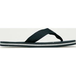 Tommy Hilfiger - Japonki. Niebieskie klapki damskie TOMMY HILFIGER, bez wzorów, z gumy, bez obcasa, na obcasie. Za 179,90 zł.