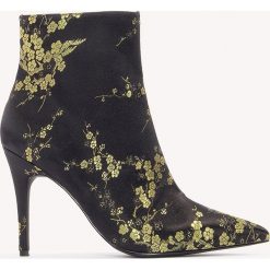 Botki damskie lity: NA-KD Shoes Satynowe botki w żakardowe kwiaty - Multicolor