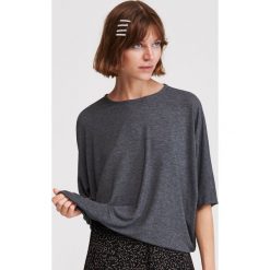 Bluzka typu nietoperz - Szary. Szare bluzki damskie Reserved, s. W wyprzedaży za 19,99 zł.