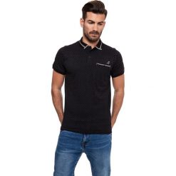 Koszulka polo w kolorze czarnym ze wzorem. Koszulki męskie Lonsdale, Kangol. W wyprzedaży za 59,95 zł.
