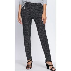 Czarne Legginsy Higher Love. Czarne legginsy marki Born2be, l. Za 24,99 zł.
