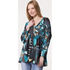 Zielona Bluzka Wantable. Zielone bluzki damskie Born2be, s, bez wzorów, z tkaniny, bez kołnierzyka, z długim rękawem. Za 99,99 zł.