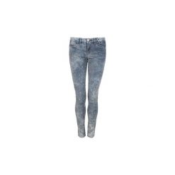Jeansy slim fit Guess W63A37W7KL0. Jeansy damskie Guess. Za 279,00 zł.