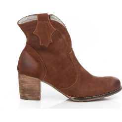 Botki na słupku kowbojki - skóra naturalna - model 503 - kolor brązowy przecierany. Pomarańczowe botki damskie Zapato, na wiosnę, z jeansu, eleganckie, z okrągłym noskiem, bez obcasa, na obcasie, bez zapięcia. Za 399,00 zł.