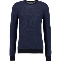 J.LINDEBERG PORTER Sweter mid blue. Niebieskie swetry klasyczne męskie J.LINDEBERG, m, z materiału. W wyprzedaży za 503,20 zł.