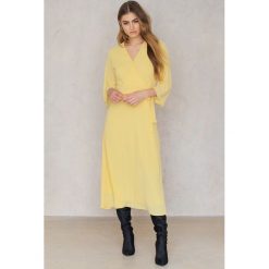 Sukienki: Trendyol Sukienka zakładana w talii – Yellow