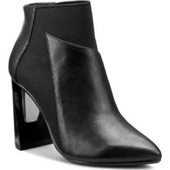 Botki UNITED NUDE - Zink Hi 10166011646 Black. Czarne botki damskie na obcasie marki United Nude, z materiału. W wyprzedaży za 609,00 zł.