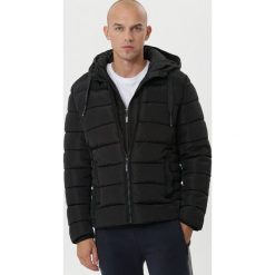 Czarna Kurtka Geilston. Czarne kurtki męskie Born2be, na zimę, xl, bez wzorów. Za 194,99 zł.