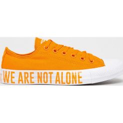 Converse - Tenisówki. Trampki i tenisówki damskie Converse, bez wzorów, z gumy, bez zapięcia. W wyprzedaży za 229,90 zł.