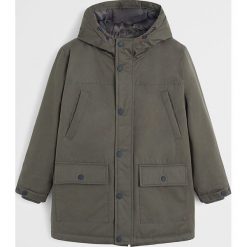 Mango Kids - Kurtka dziecięca John 110-164 cm. Żółte kurtki chłopięce Mango Kids, bez wzorów, z bawełny, krótkie, z kapturem. Za 199,90 zł.