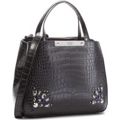 Torebka GUESS - HWCR66 93050 Black. Czarne torebki klasyczne damskie Guess, z aplikacjami, ze skóry ekologicznej. Za 629,00 zł.