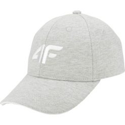 Czapka z daszkiem damska CAD002 - chłodny jasny szary melanż. Szare czapki damskie 4f, w paski. Za 39,99 zł.