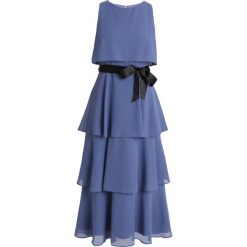 Young Couture by Barbara Schwarzer Długa sukienka blue. Niebieskie długie sukienki damskie marki Young Couture by Barbara Schwarzer, z poliesteru, z długim rękawem, długie. Za 579,00 zł.