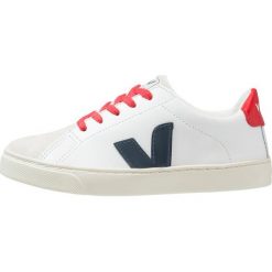 Veja ESPLAR SMALL LACE Tenisówki i Trampki extra white/nautico pekin. Białe trampki męskie marki Veja, ze skóry. Za 329,00 zł.