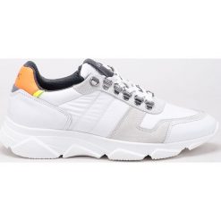GOE - Buty. Białe sneakersy męskie GOE, z okrągłym noskiem, na sznurówki. Za 379,90 zł.