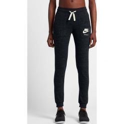 Nike - Spodnie NSW GYM VNTG. Czarne spodnie damskie Nike, s, z bawełny. Za 239,90 zł.