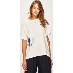 G-Star Raw - T-shirt. Białe bluzki damskie G-Star RAW, s, z nadrukiem, z bawełny, z okrągłym kołnierzem. W wyprzedaży za 199,90 zł.