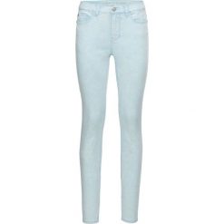 Dżinsy Super Skinny bonprix morski pastelowy "washed". Niebieskie jeansy damskie bonprix. Za 59,99 zł.