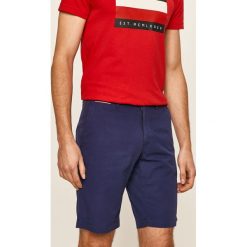 Tommy Hilfiger - Szorty. Niebieskie spodenki i szorty męskie TOMMY HILFIGER, bez wzorów, z bawełny, casualowe. Za 299,90 zł.