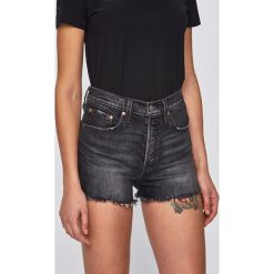 Levi's - Szorty. Czarne szorty damskie Levi's®, s, bez wzorów, z elastanu, casualowe, z podwyższonym stanem. W wyprzedaży za 139,90 zł.