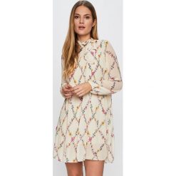 Answear - Tunika Secret Garden. Zielone sukienki damskie ANSWEAR, na co dzień, s, w kwiaty, z elastanu, casualowe, bez kołnierzyka, z długim rękawem, długie, mini, rozkloszowane. W wyprzedaży za 89,90 zł.