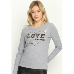 Szara Bluzka Heartfelt. Szare bluzki asymetryczne Born2be, l, z nadrukiem, z okrągłym kołnierzem, z długim rękawem. Za 34,99 zł.