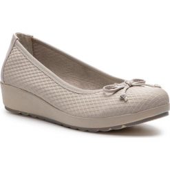 Półbuty CLARA BARSON - W16SS096-24 Lt Grey. Szare półbuty damskie Clara Barson, na co dzień, bez wzorów, ze skóry ekologicznej, bez obcasa, na koturnie, bez zapięcia. Za 89,99 zł.