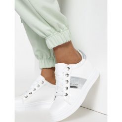 Biało-Srebrne Sneakersy Na Ukrytym Koturnie Halisura. Białe koturny damskie Born2be. Za 89,99 zł.