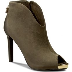 Buty zimowe damskie: Szpilki CARINII – B3874 I43-000-000-C17