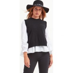 BLUZKA ERMANNO SCERVINO. Bluzki damskie Ermanno Scervino, bez wzorów, eleganckie, bez kołnierzyka, bez rękawów. Za 1499,00 zł.