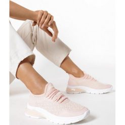 Różowe Buty Sportowe Peisilise. Różowe buty sportowe damskie Born2be, bez wzorów, sportowe. W wyprzedaży za 79,99 zł.