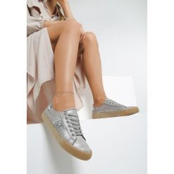Szare Trampki Pretty Paper. Szare espadryle damskie Renee, bez wzorów, bez zapięcia. Za 69,99 zł.