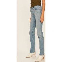 Levi's - Jeansy Sculpt. Czerwone jeansy damskie Levi's®, s, z podwyższonym stanem. W wyprzedaży za 299,90 zł.