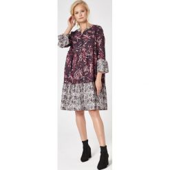 Sukienka boho z falbanami. Sukienki damskie z bawełny, eleganckie, krótkie, mini, rozkloszowane. Za 179,99 zł.