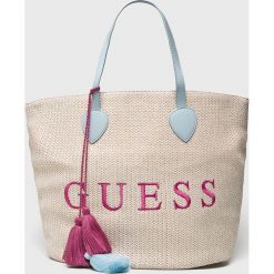 Guess Jeans - Torebka. Brązowe torebki klasyczne damskie marki Guess Jeans, z aplikacjami, z poliesteru, casualowe, na ramię, duże, bez dodatków. Za 339,90 zł.