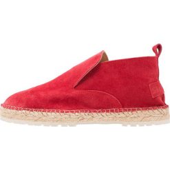 Shabbies Amsterdam Espadryle rot. Czerwone espadryle damskie marki Shabbies Amsterdam, z materiału. W wyprzedaży za 407,20 zł.