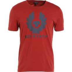 Belstaff CRANSTONE Tshirt z nadrukiem lava red. Czerwone koszulki polo marki Belstaff, m, z nadrukiem, z bawełny. Za 269,00 zł.