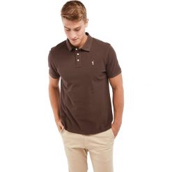 Koszulka polo w kolorze brązowym. Pomarańczowe koszulki męskie Polo Club Men, m, z haftami, z bawełny, polo, bez rękawów. W wyprzedaży za 102,95 zł.