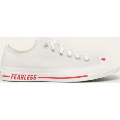 Converse - Tenisówki. Szare trampki i tenisówki damskie Converse, bez wzorów, z gumy, na sznurówki. W wyprzedaży za 249,90 zł.